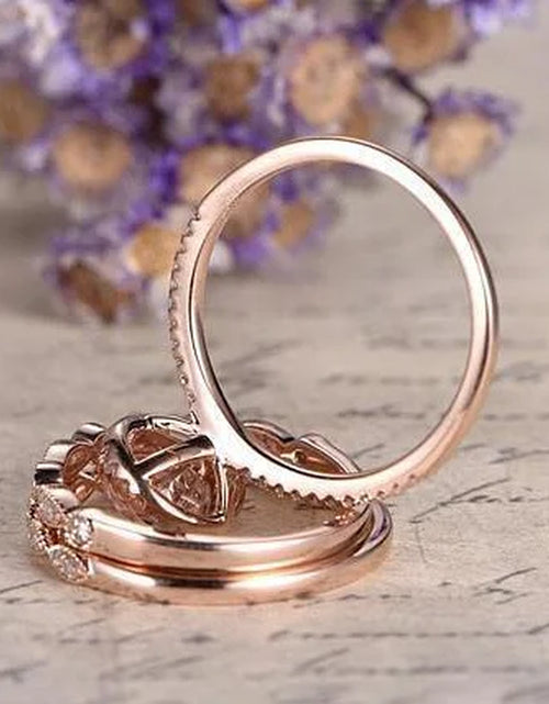 Load image into Gallery viewer, 1.75 Carat Pear Cut Lab Created Morganite Art Deco Trio Bridal Set in 18K Rose Gold over Silver
